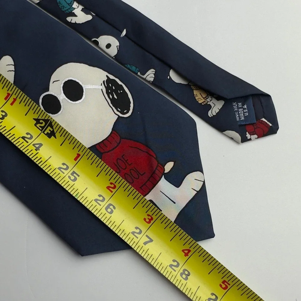 Peanuts Joe Cool Snoopy Navy Blue 100% Silk Necktie Made in USA Vintage Classic